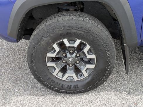 Certified 2023 Toyota Tacoma TRD Off-Road w/ Black Out Package (TMS) image 26