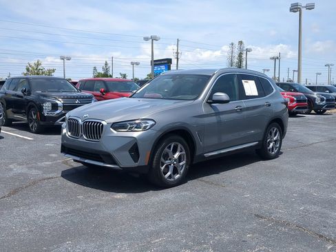 Used 2024 BMW X3 xDrive30i AWD/4WD image 2