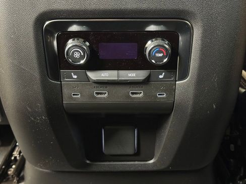 New 2026 Chevrolet Suburban High Country AWD/4WD image 20