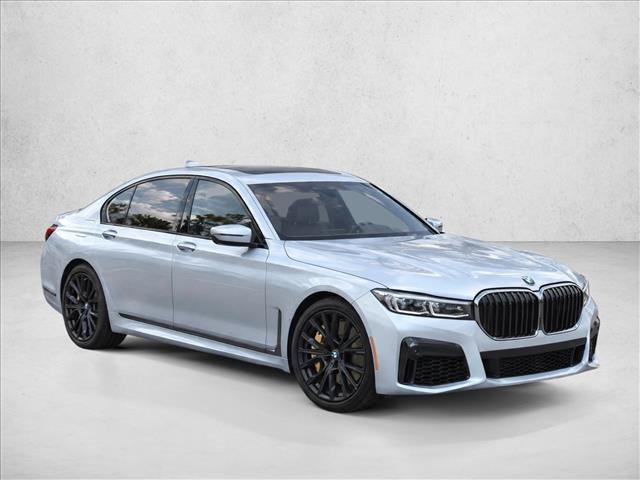 Used 2020 BMW 740i w/ M Sport Package RWD image 3