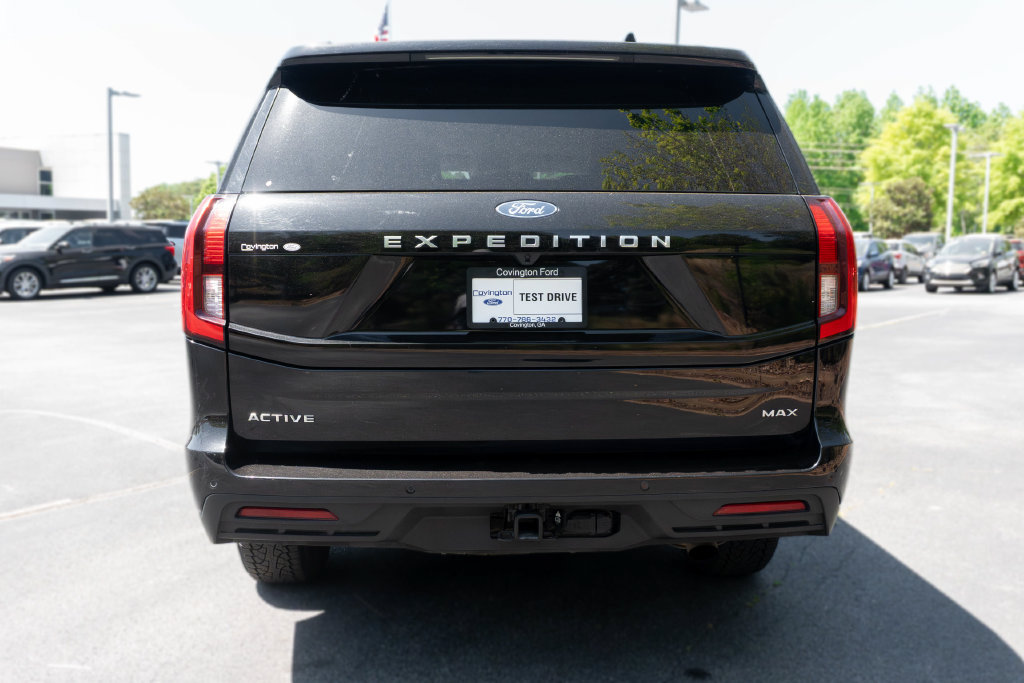 Used 2025 Ford Expedition Max Active RWD image 10
