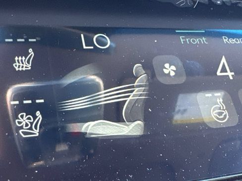 New 2026 Genesis GV70 2.5T Advanced AWD/4WD image 31