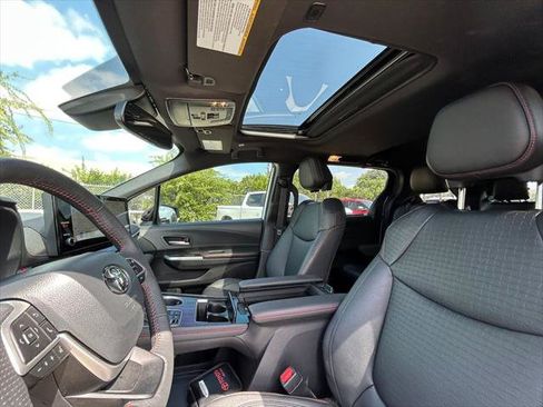 Certified 2025 Toyota Sienna XSE w/ XSE Plus Package FWD image 12