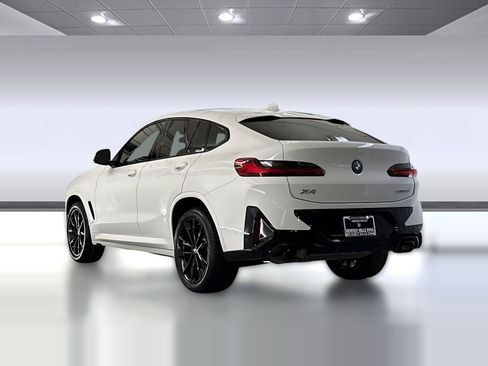 Used 2023 BMW X4 xDrive30i w/ M Sport Package image 3