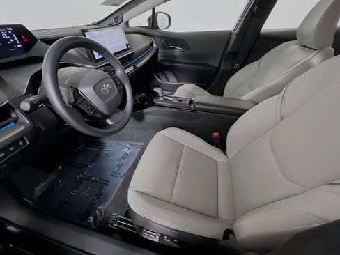 Used 2025 Toyota Prius Limited w/ Limited Premium Package image 15