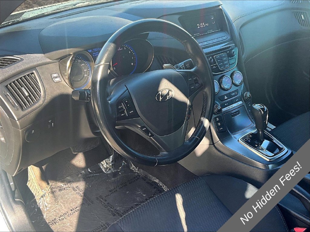 Used 2016 Hyundai Genesis 3.8 RWD image 9