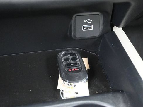 Used 2024 Honda HR-V LX image 18