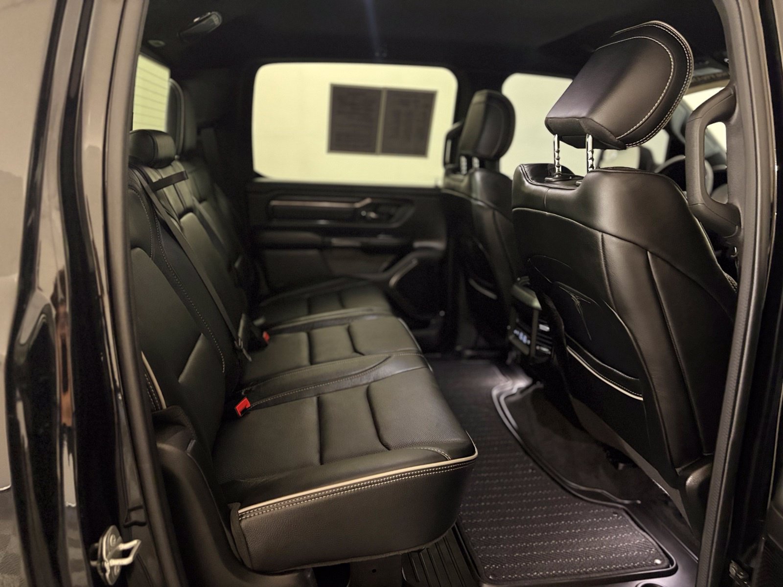 Used 2023 RAM 1500 Limited AWD/4WD image 23