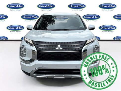 Used 2022 Mitsubishi Outlander SE AWD/4WD image 2