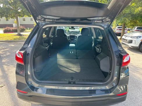 Used 2020 Chevrolet Equinox LS w/ LS Convenience Package image 29