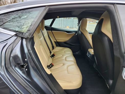 Used 2016 Tesla Model S 90D image 23