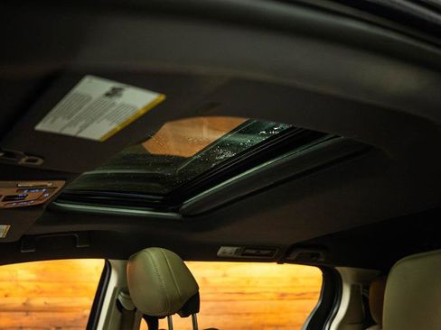 Used 2021 Toyota Sienna XLE w/ XLE Plus Package image 24