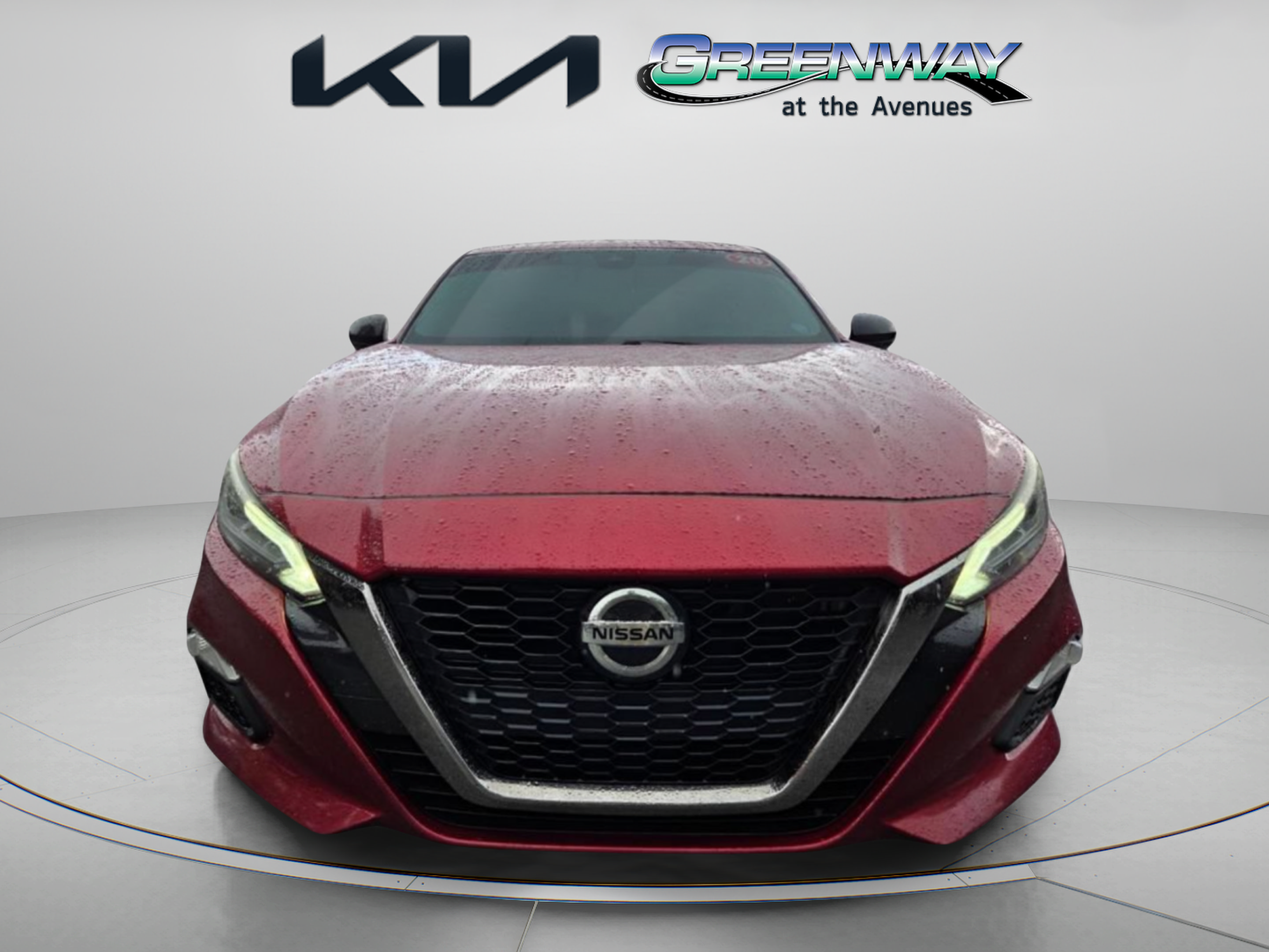Used 2020 Nissan Altima 2.5 SR FWD image 2
