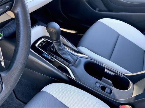 Used 2025 Toyota Corolla LE image 16