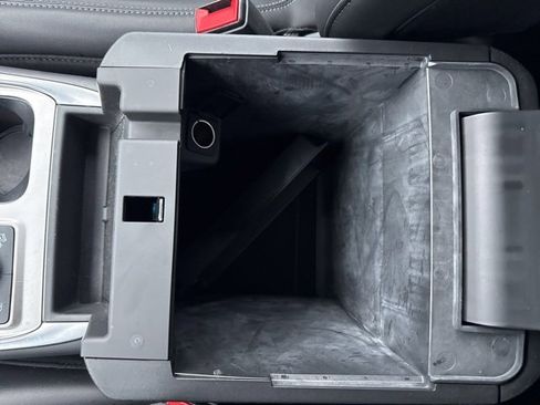 Used 2022 Ford Explorer XLT w/ Equipment Group 202A image 37