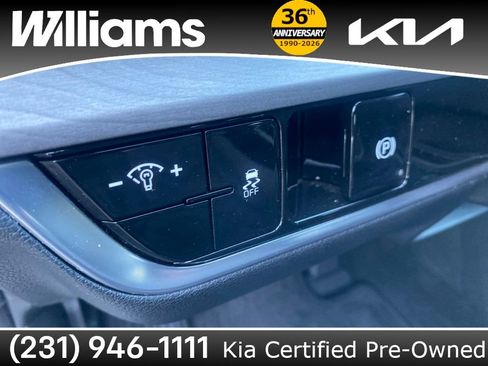 Used 2025 Kia Sportage X-Line AWD/4WD image 19