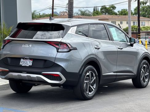 Used 2023 Kia Sportage LX AWD/4WD image 5