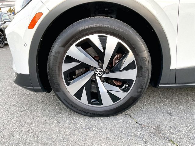 Used 2023 Volkswagen ID.4 Pro RWD image 9