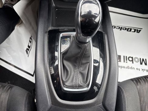 Used 2020 Nissan Rogue SV image 28