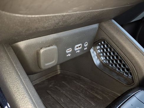 Used 2023 Chevrolet TrailBlazer LS image 26