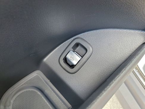 New 2026 Mercedes-Benz GLC 300 image 18