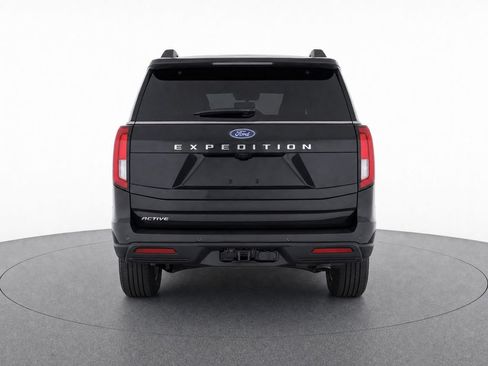 Used 2025 Ford Expedition Active AWD/4WD image 8