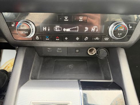 Used 2024 Mitsubishi Outlander SEL image 24