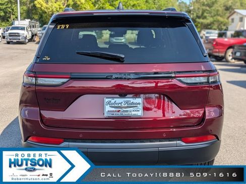 New 2026 Jeep Grand Cherokee Altitude RWD image 7