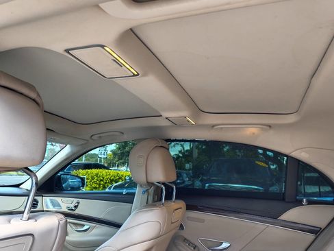 Used 2019 Mercedes-Benz S 560 Sedan image 43