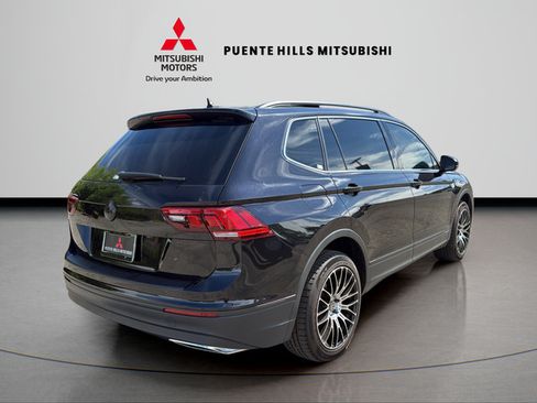 Used 2019 Volkswagen Tiguan SE w/ Panoramic Sunroof Package FWD image 5