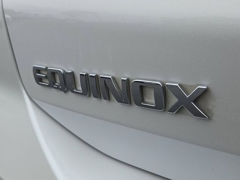 Used 2021 Chevrolet Equinox Premier image 24