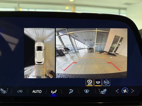 New 2026 Chevrolet Equinox EV LT w/ Comfort Package FWD image 25