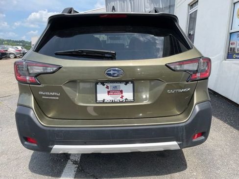 Used 2025 Subaru Outback Limited AWD/4WD image 4