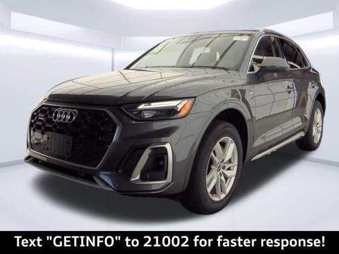 Used 2022 Audi Q5 2.0T Premium w/ Convenience Package AWD/4WD image 1