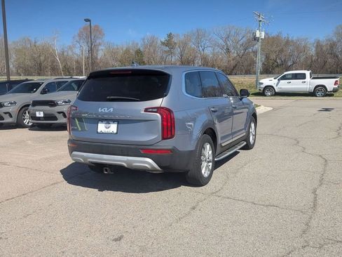 Used 2022 Kia Telluride LX image 5