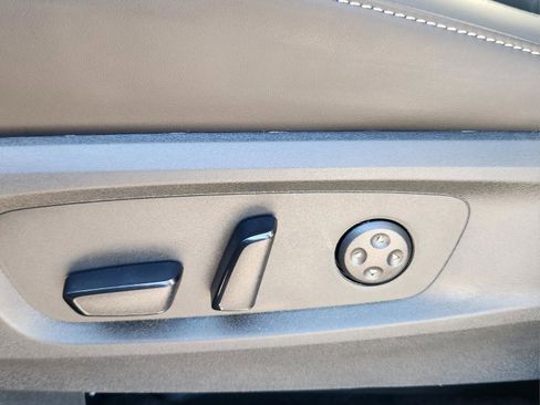 Certified 2025 INFINITI QX60 Luxe w/ Vision Package image 12