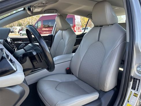Used 2024 Toyota Camry XSE image 10