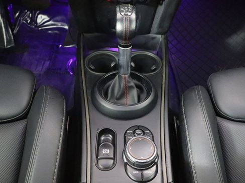 Used 2019 MINI Cooper Countryman S w/ Premium Package image 30