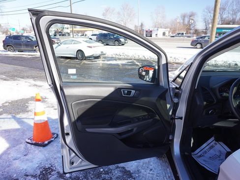 Used 2018 Ford EcoSport SE image 21