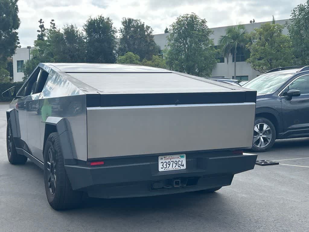 Used 2025 Tesla Cybertruck AWD Crew Cab image 2