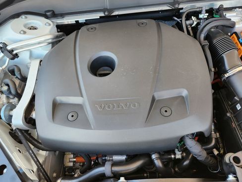 New 2026 Volvo XC60 T8 Ultra w/ Protection Package Premier image 19