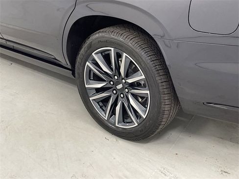 Certified 2024 Cadillac Escalade Sport Platinum image 17