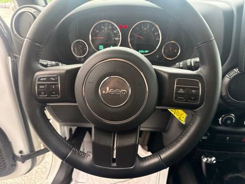 Used 2018 Jeep Wrangler Sport w/ Connectivity Group AWD/4WD image 17