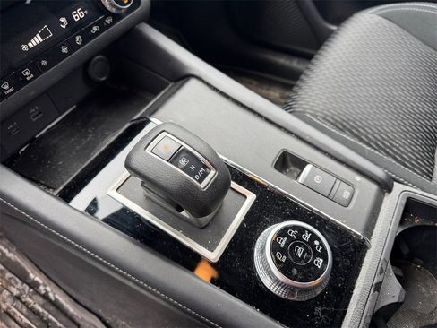 Used 2022 Mitsubishi Outlander ES image 15