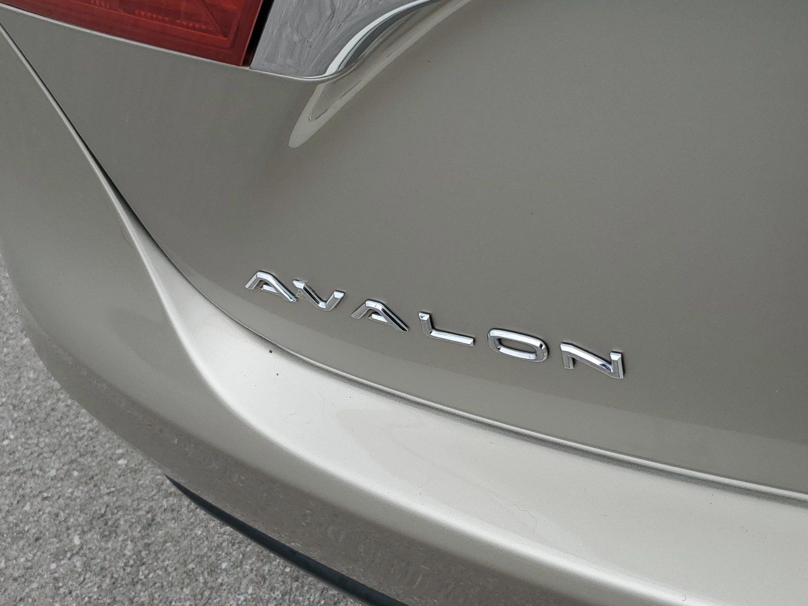 Used 2016 Toyota Avalon Limited w/ Protection Package FWD image 7
