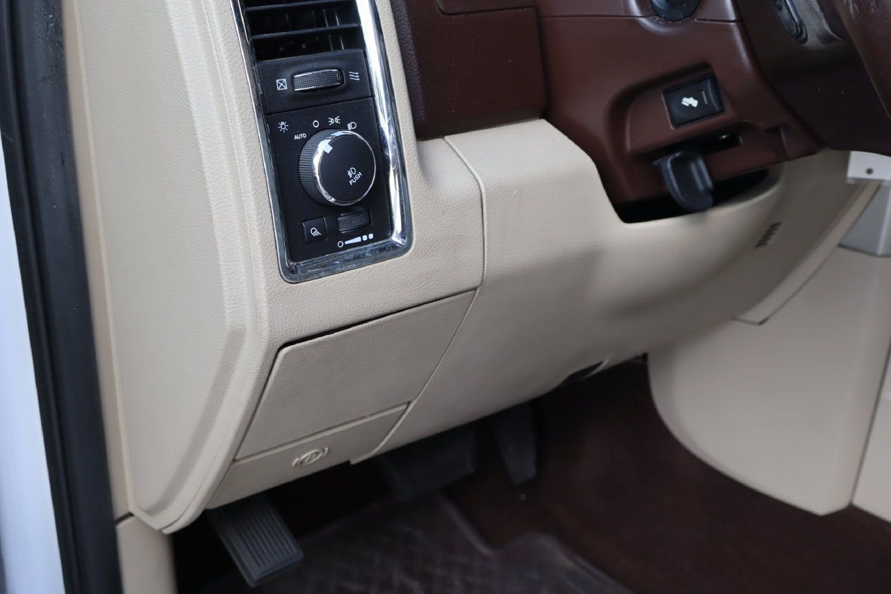 Used 2015 RAM 1500 Laramie RWD image 23