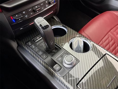 Used 2022 Maserati Ghibli Trofeo image 23