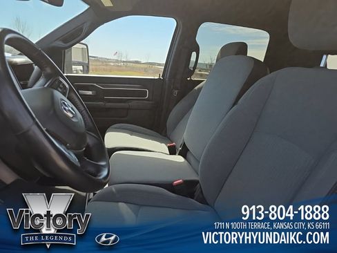 Used 2024 RAM 2500 Big Horn AWD/4WD image 11