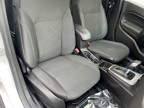 Used 2016 Ford Fiesta SE image 21