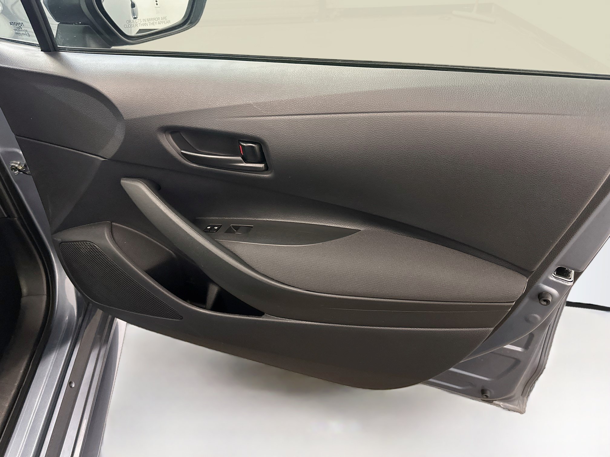Used 2026 Toyota Corolla LE FWD image 33